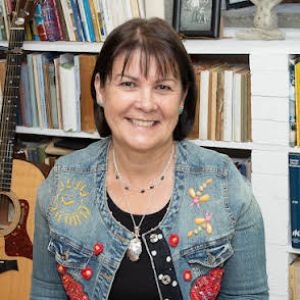 Áine Uí Fhoghlú